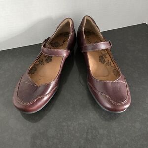 **Taos Women’s Uncommon Mary Jane Shoes - Size 6**